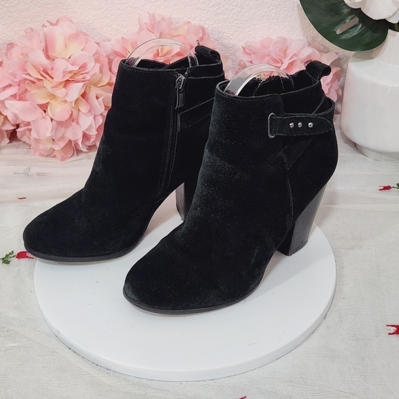 Michael By Michael Shannon Womens High Heel Booties Size: 8W - Picture 2 of 14
